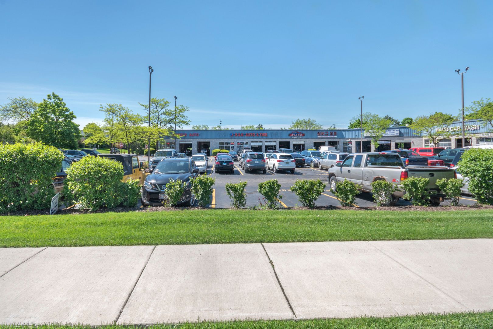 1801 W Wise Road — Schaumburg, IL 60193