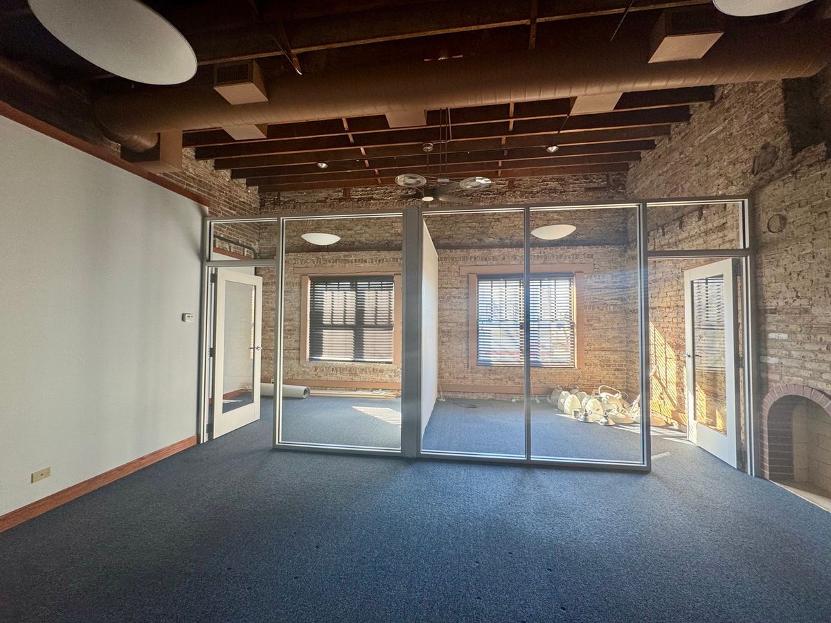 5 La Grange Road, La Grange, IL 60525