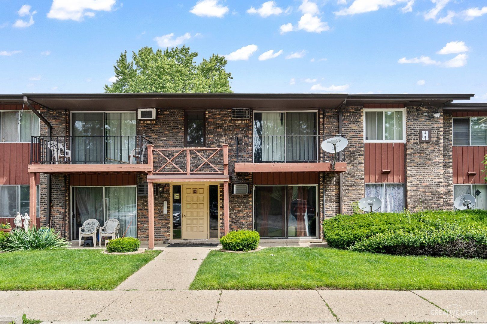 247 N Neltnor Boulevard #H1C — West Chicago, IL 60185