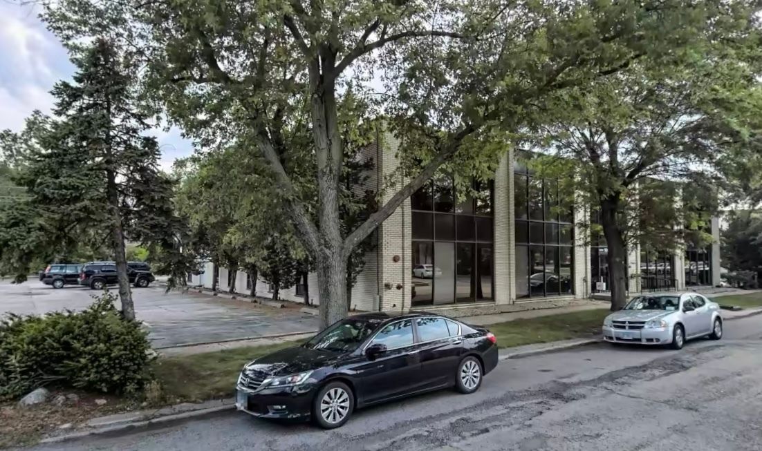 10001 Derby Lane, Westchester, IL 60154