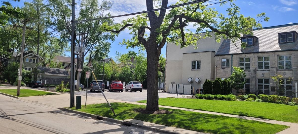 424 Forest Avenue, Glen Ellyn, IL 60137