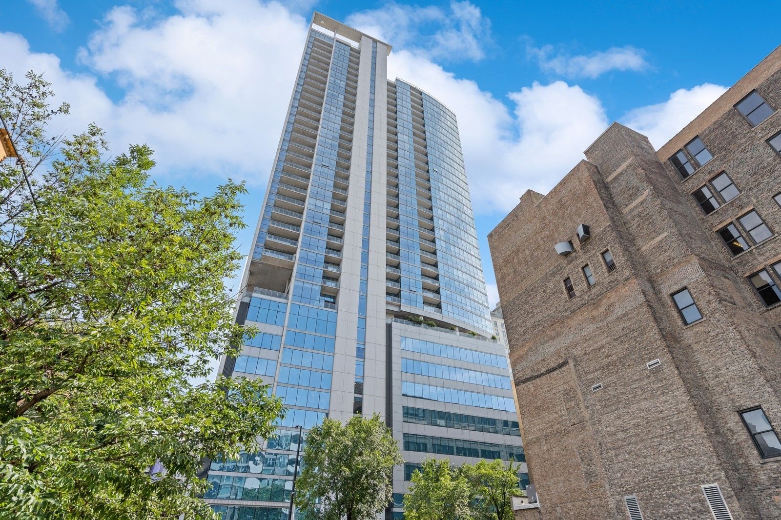 303 W Ohio Street #P88 — Chicago, IL 60654