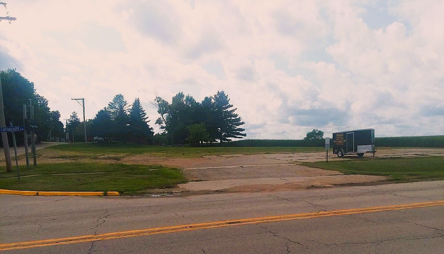 1003 Cartwright Avenue — Ashton, IL 61006