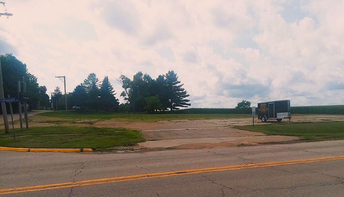 1003 Cartwright Avenue, Ashton, IL 61006