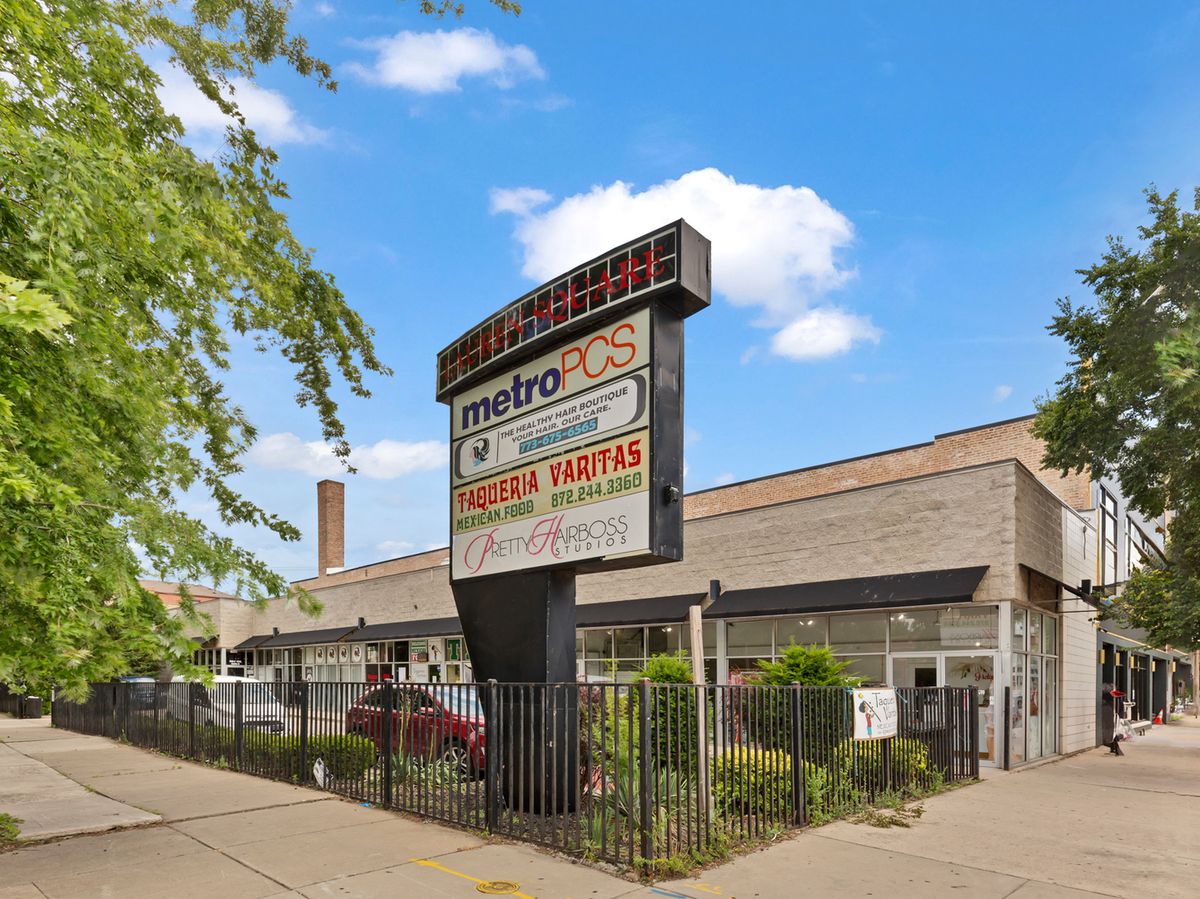 700 47th Street, Chicago, IL 60653