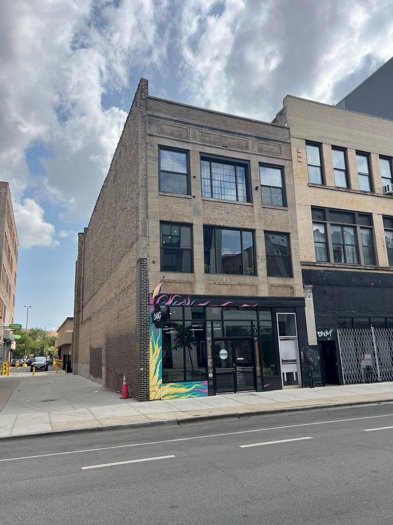 1259 N Milwaukee Avenue — Chicago, IL 60622