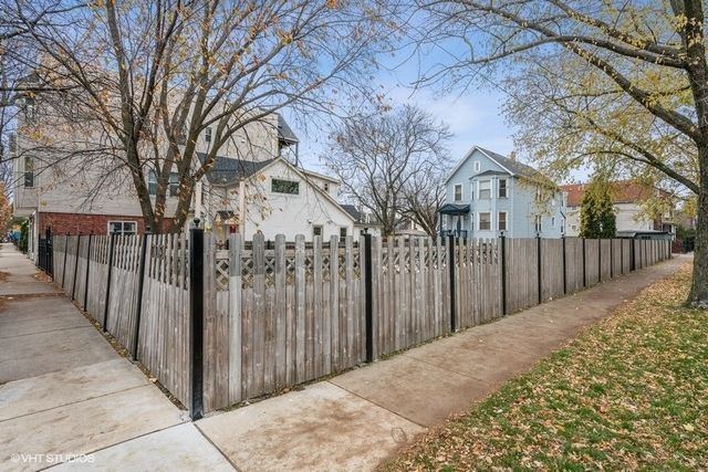 1701 N Kimball Avenue — Chicago, IL 60647