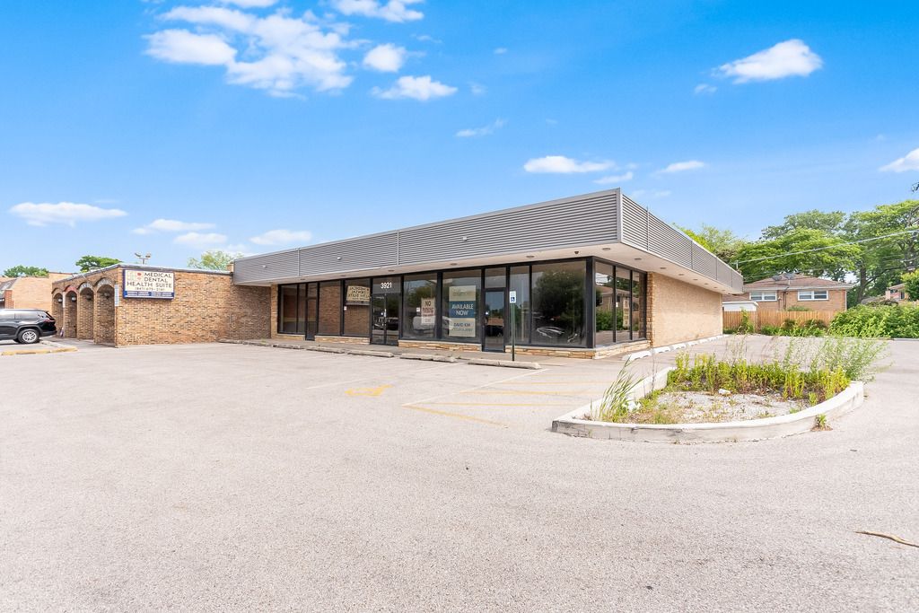 3921 W TOUHY Avenue — Lincolnwood, IL 60712