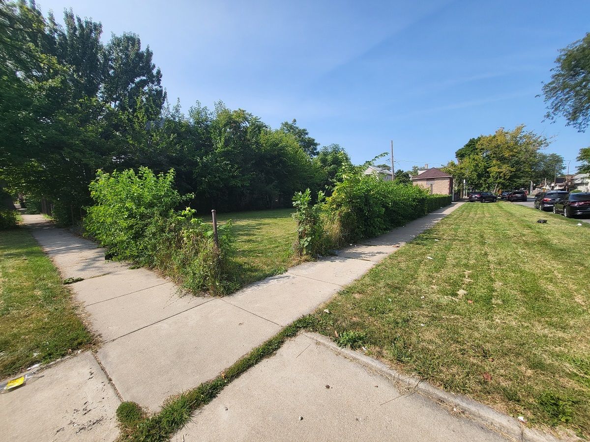 5404 WALTON Street, Chicago, IL 60651