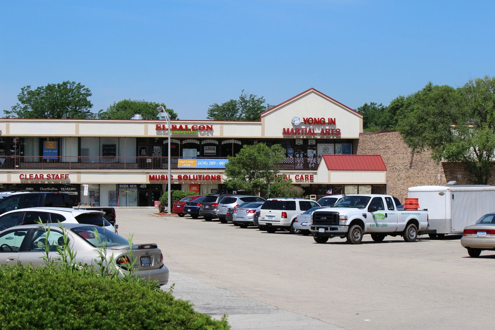 417-437 N Bolingbrook Drive — Bolingbrook, IL 60440