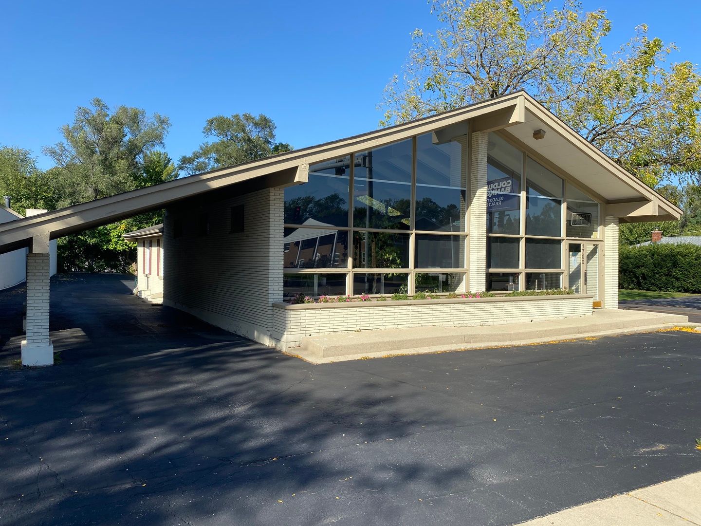 1700 Ogden Avenue — Lisle, IL 60532