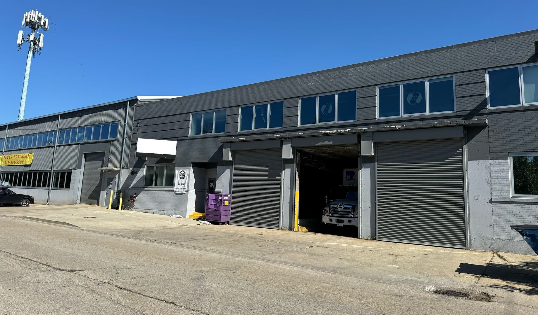 4711 N Lamon Avenue — Chicago, IL 60630