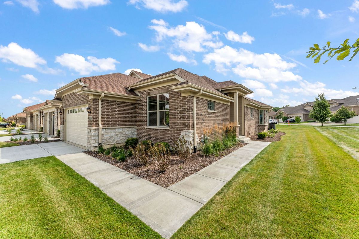 11289 Tuscany Lane, Lemont, IL 60439