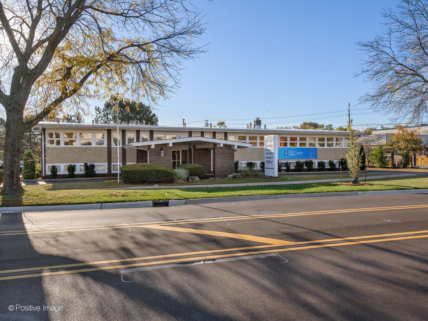 9631 Gross Point Road — Skokie, IL 60076