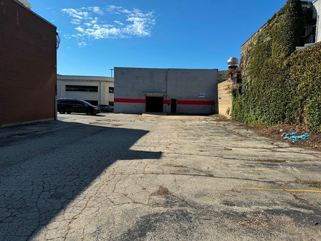 1577 Ellinwood Avenue, Des Plaines, IL 60016