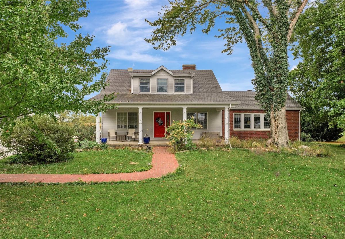 854 County Road 2100, Sidney, IL 61877