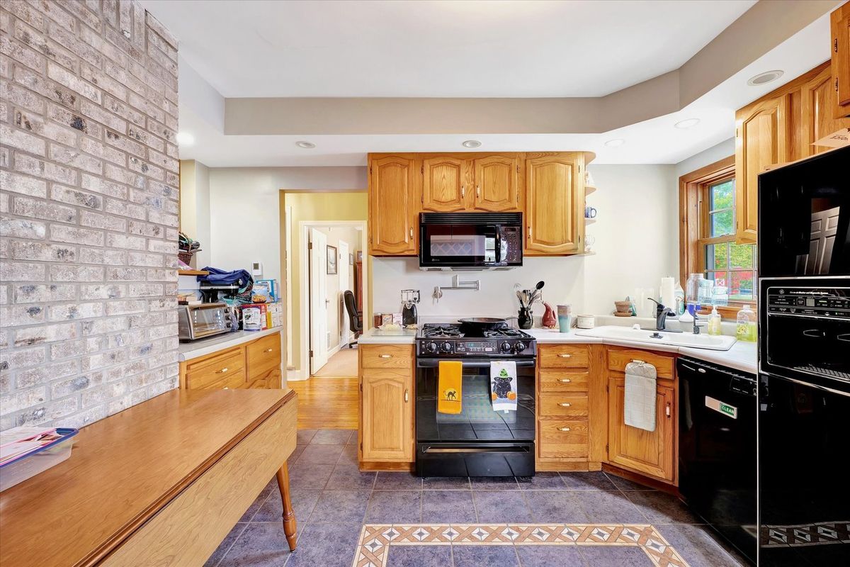 854 County Road 2100, Sidney, IL 61877