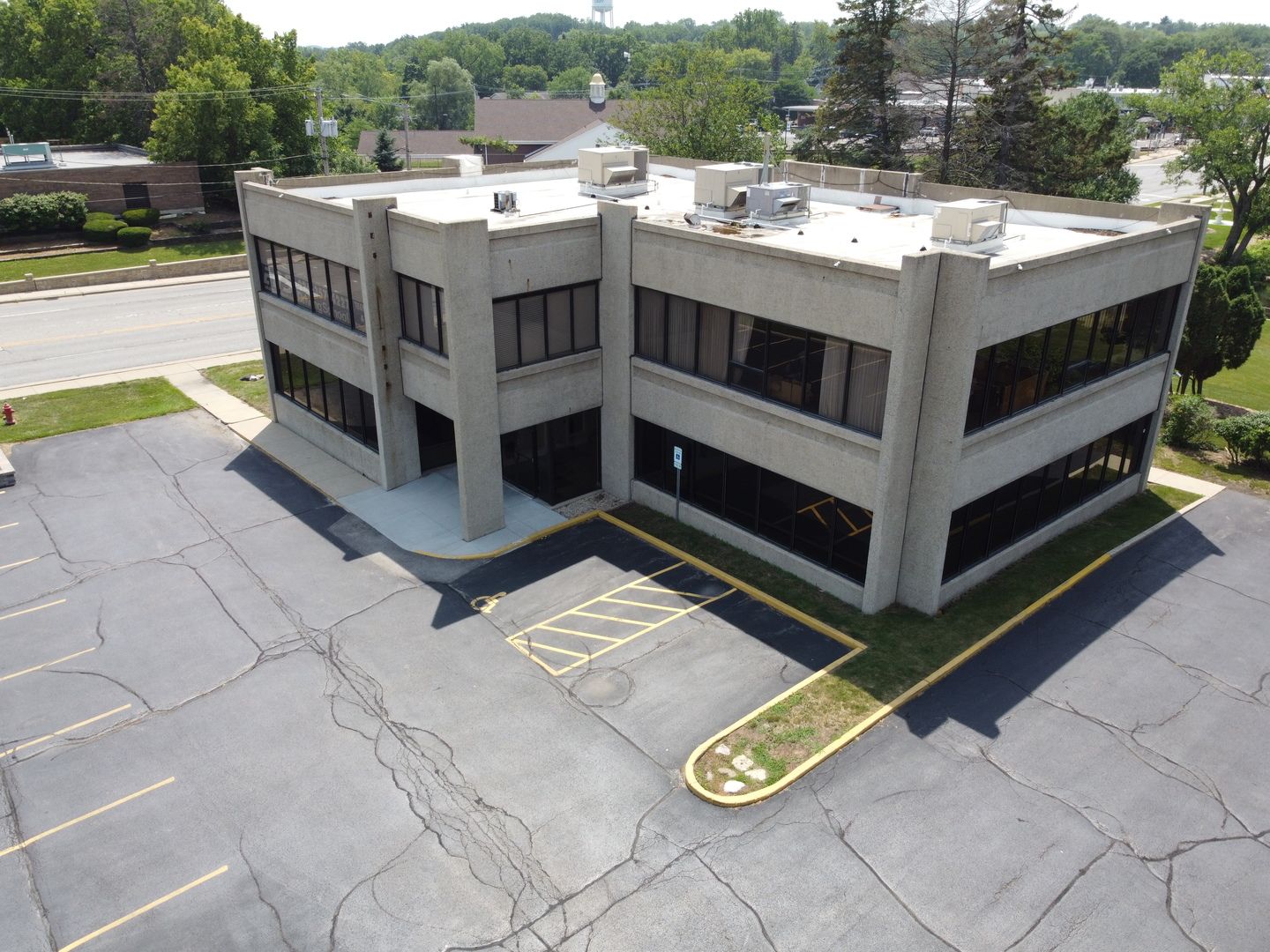 10 W Main Street — Cary, IL 60013