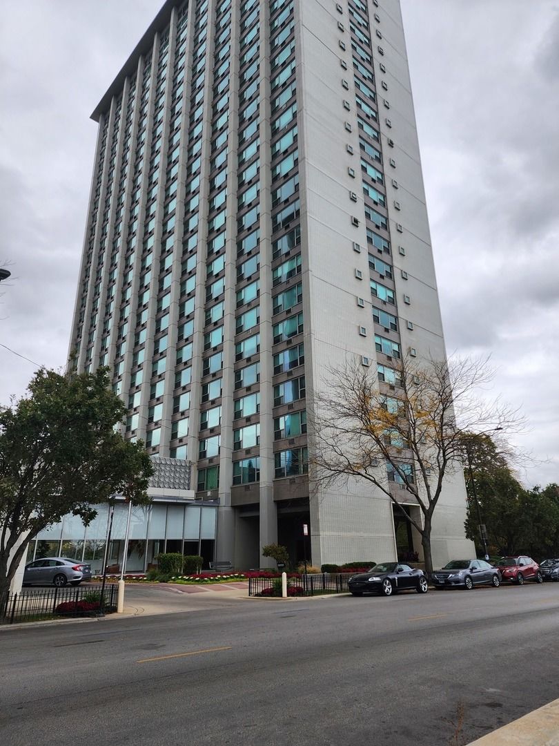 3600 LAKE SHORE Drive — Chicago, IL 60613