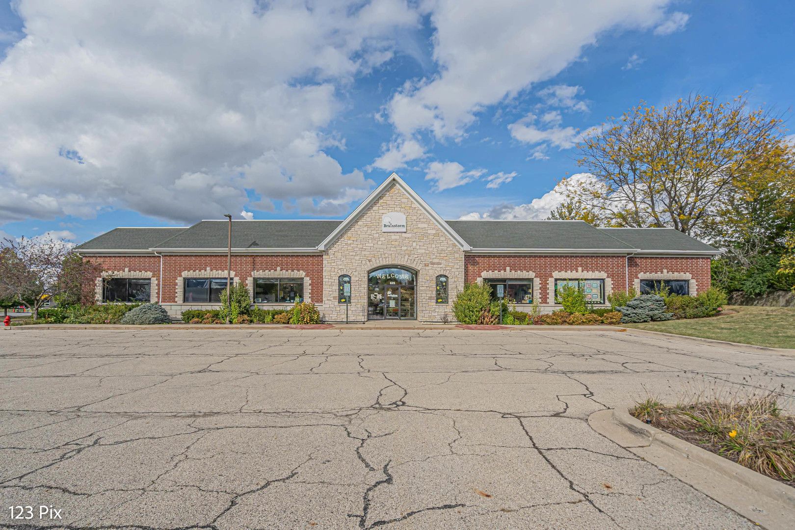 625 N Bridgeport Terrace — Lindenhurst, IL 60046