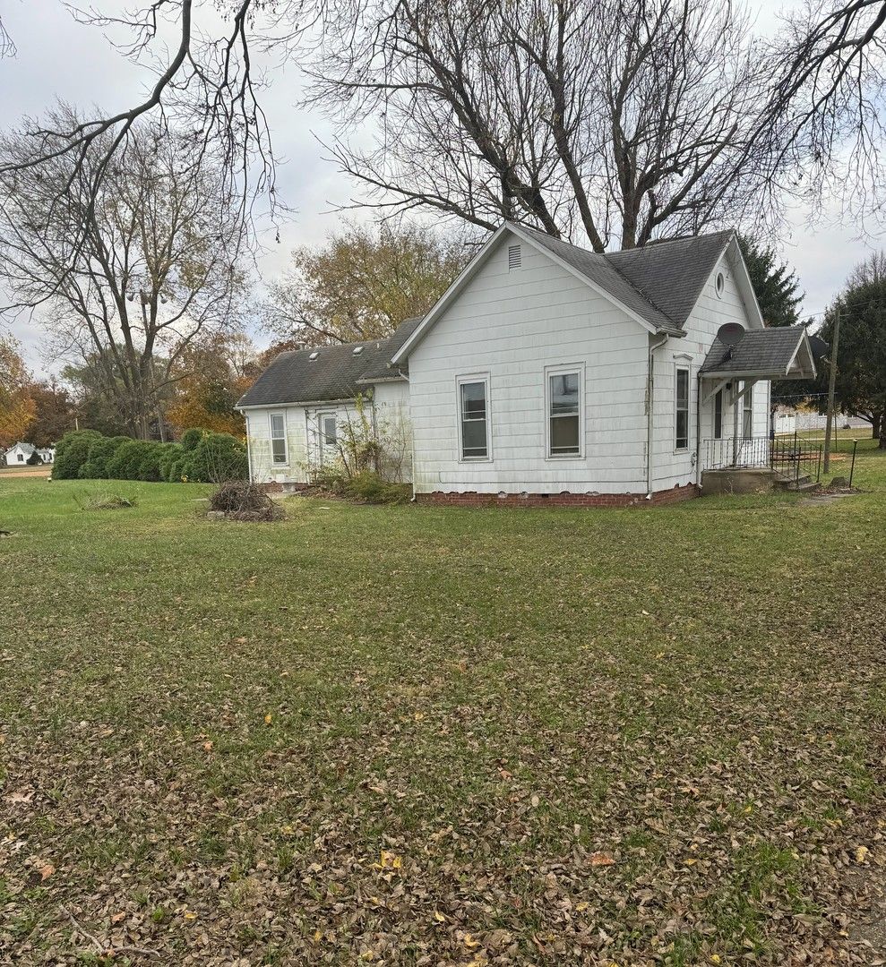 304 Chapin Street, Ivesdale, IL 61851