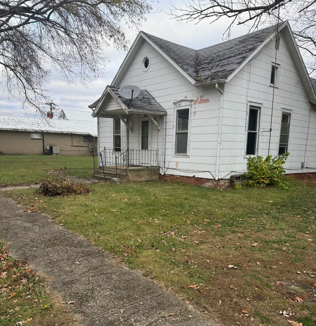 304 Chapin Street, Ivesdale, IL 61851
