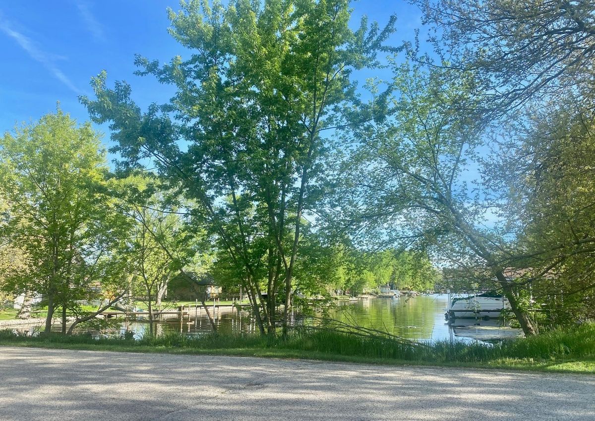138 Eastwood Avenue, Port Barrington, IL 60010