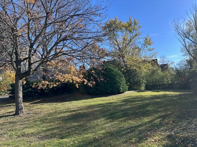 335 Countryside Court — Burr Ridge, IL 60527