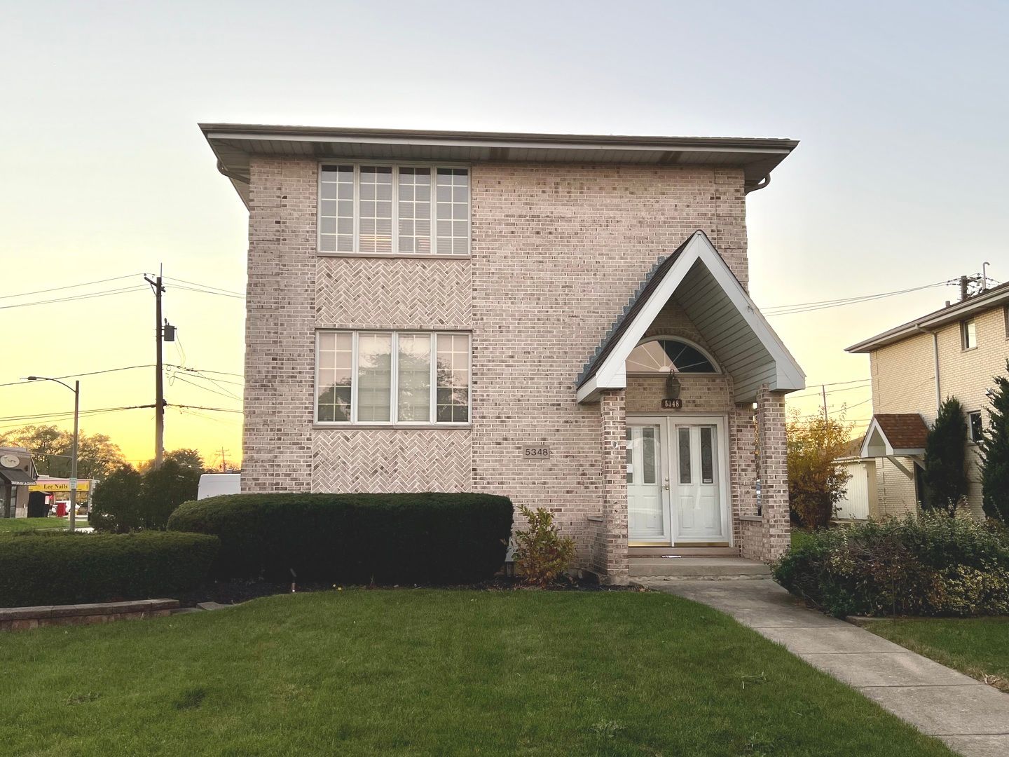 5348 6th Avenue — Countryside, IL 60525