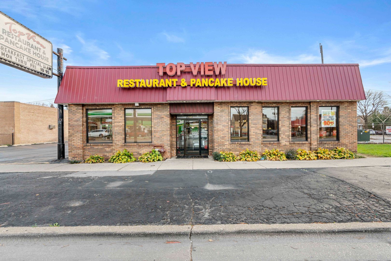 4715 W 63rd Street — Chicago, IL 60629
