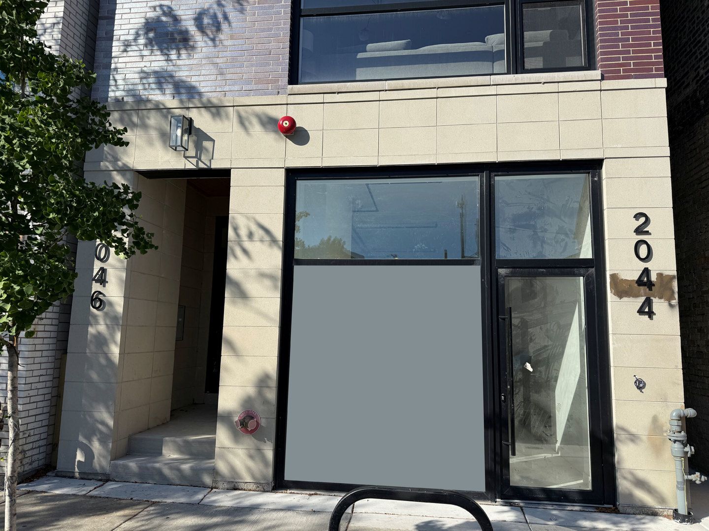 2046 N Damen Avenue — Chicago, IL 60647