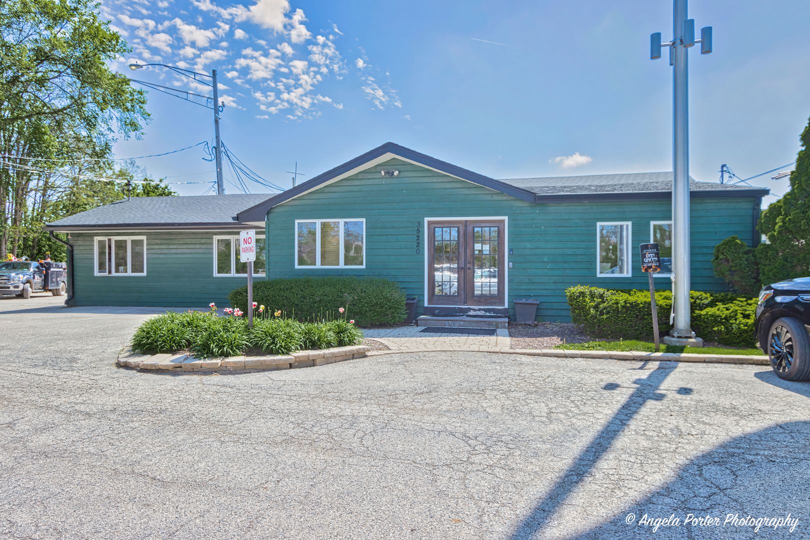 35220 N Il Route 83 — Round Lake Beach, IL 60073