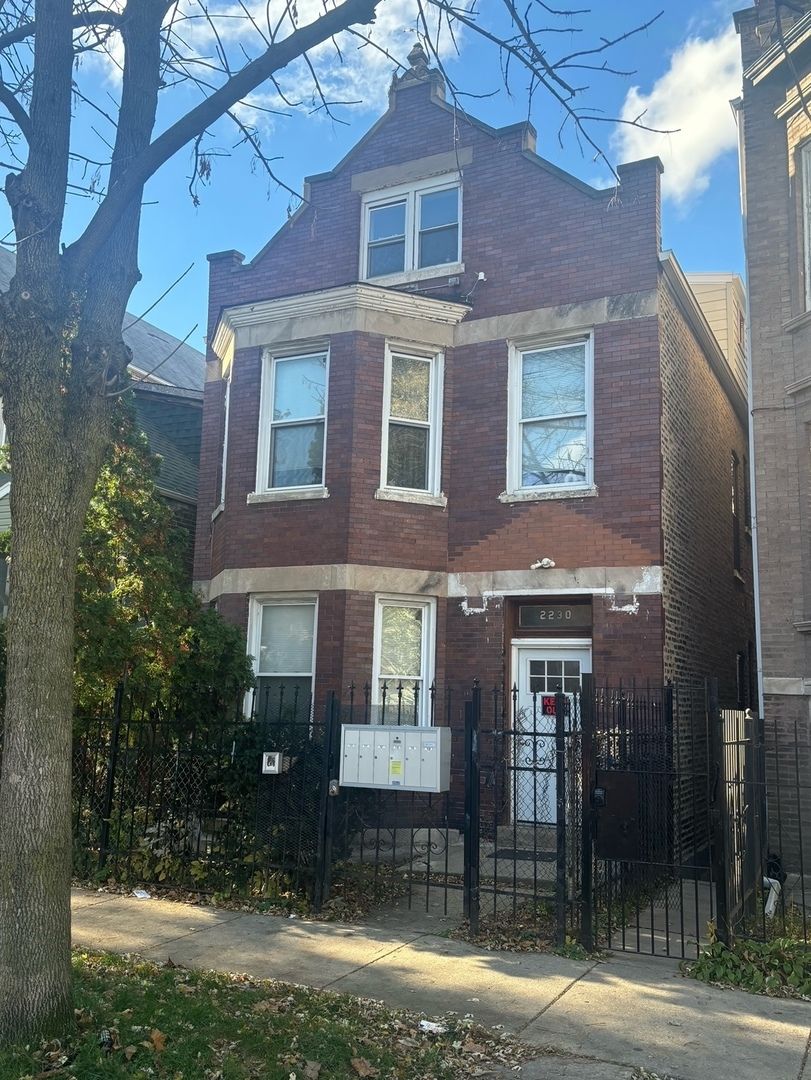 2230 Sawyer Avenue, Chicago, IL 60623