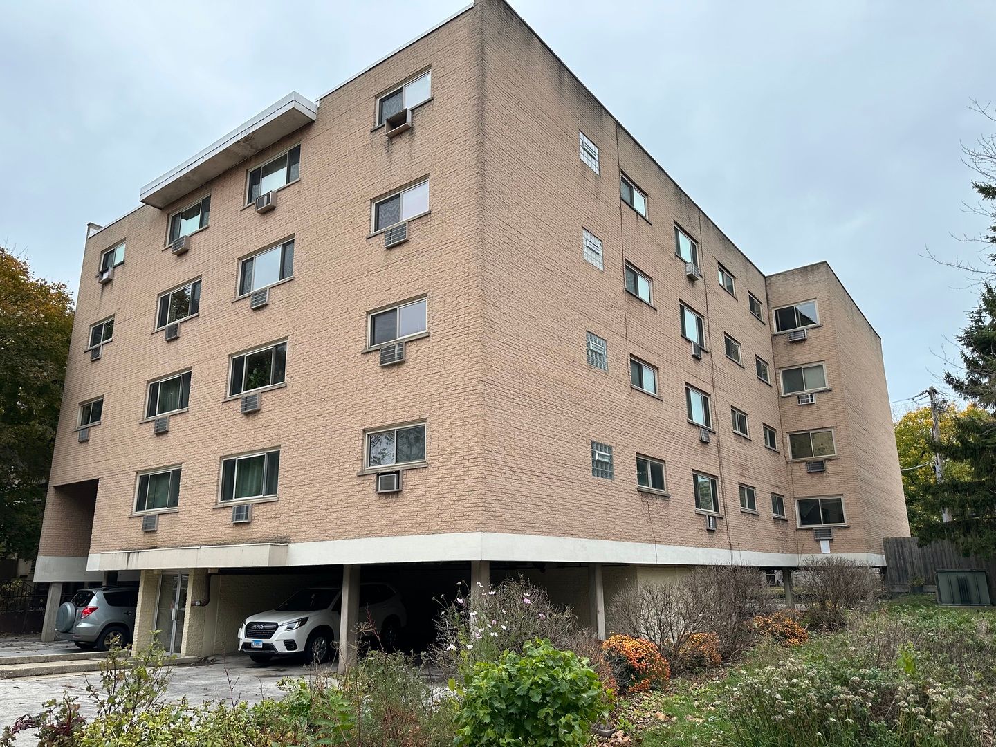 4939 S Dorchester Avenue #3H — Chicago, IL 60615