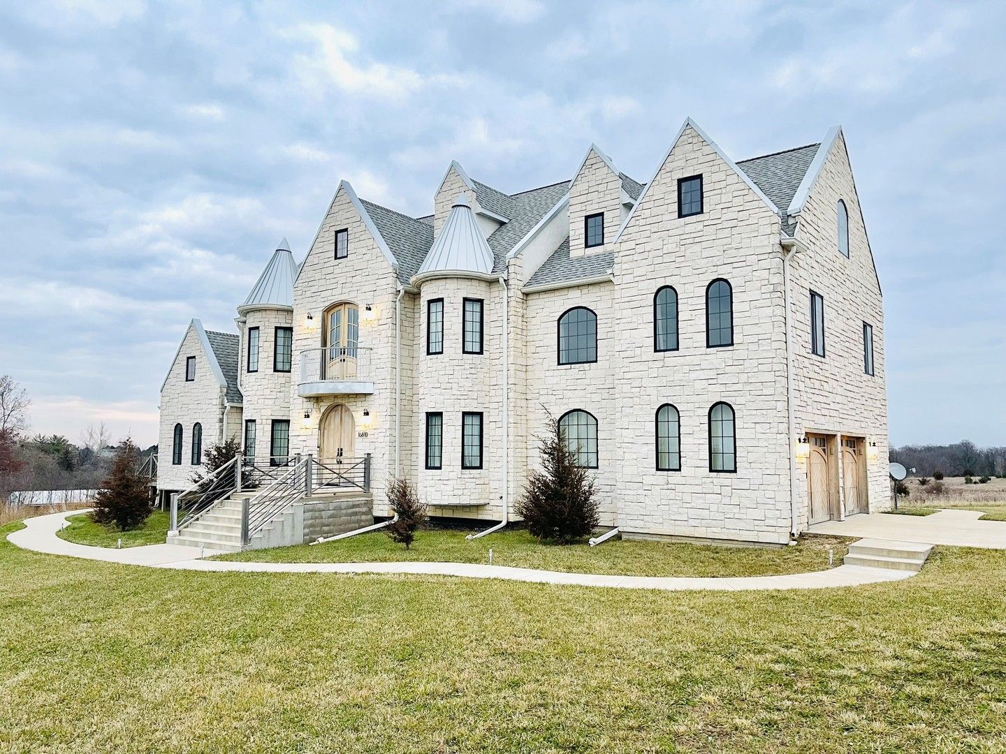 16810 Springfield Road — Pekin, IL 61554