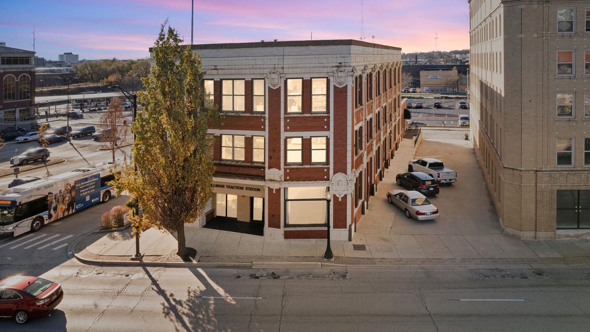 41 E. University Avenue — Champaign, IL 61820