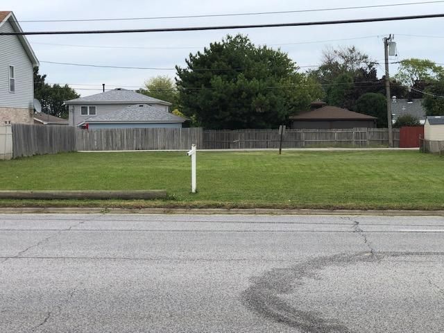 8545 Roberts Road — Justice, IL 60458