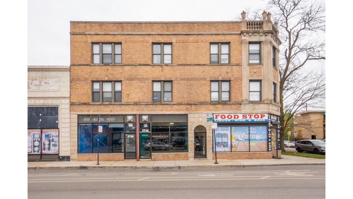 3736 Lawrence Avenue, Chicago, IL 60625
