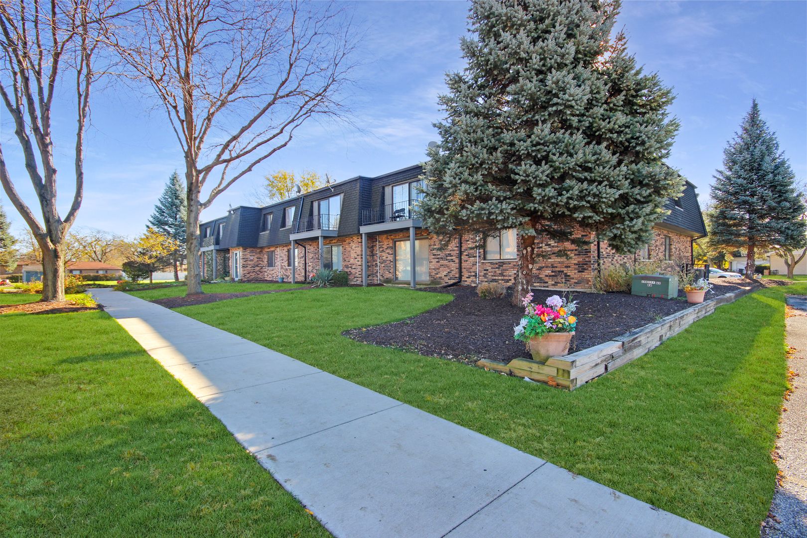 830 E 191st Place #709 — Glenwood, IL 60425