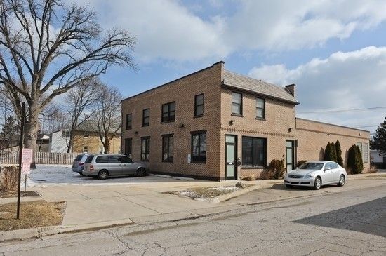 2132 Green Bay Road — Highland Park, IL 60035