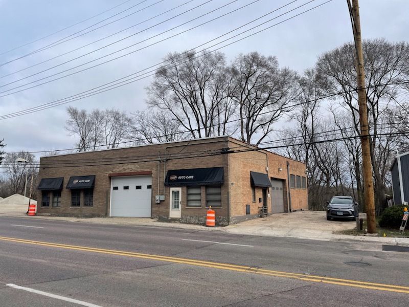 565 N State Street — Elgin, IL 60123