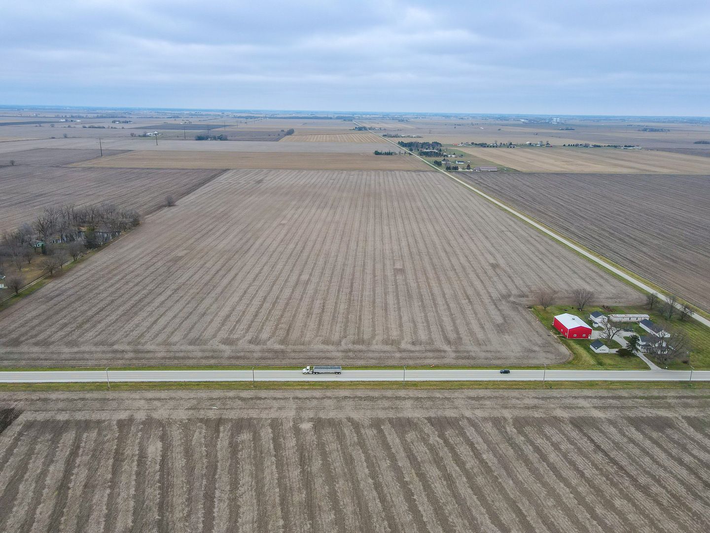 1565-B W 9000 North Road — Manteno, IL 60950
