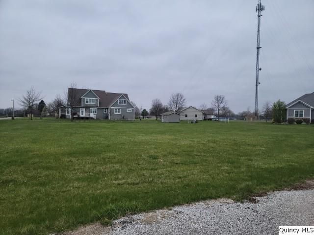 #10 Phines Court — Carthage, IL 62321-1258