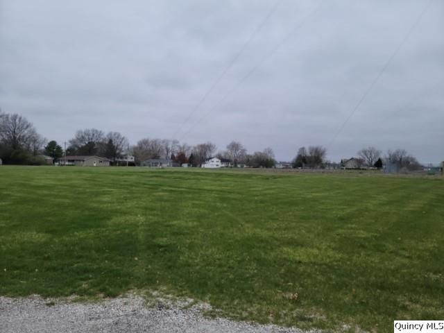 #13 Russell Court — Carthage, IL 62321-1258
