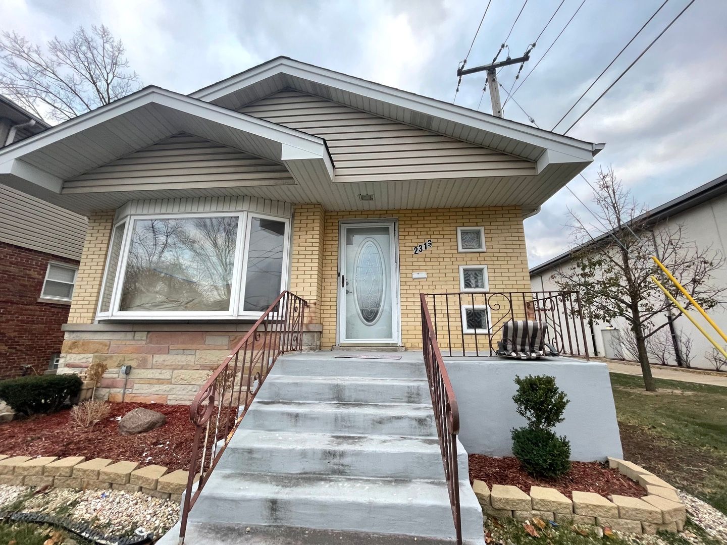 2319 W 115TH Street — Chicago, IL 60643