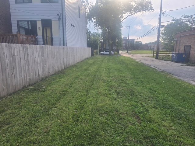 6315 Rhodes Avenue, Chicago, IL 60637