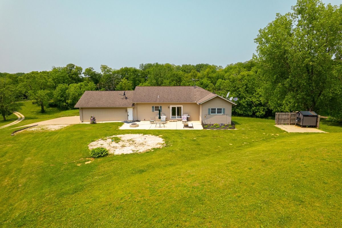 9304 Ellis Road, Fenton, IL 61251