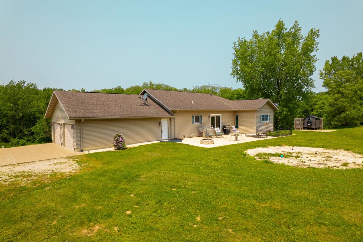 9304 Ellis Road, Fenton, IL 61251
