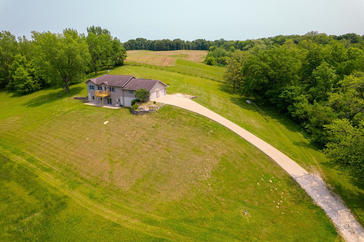 9304 Ellis Road, Fenton, IL 61251