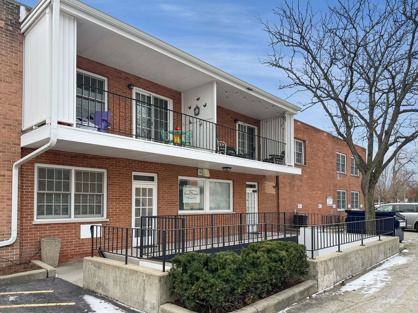 321 James Street #107 — Geneva, IL 60134